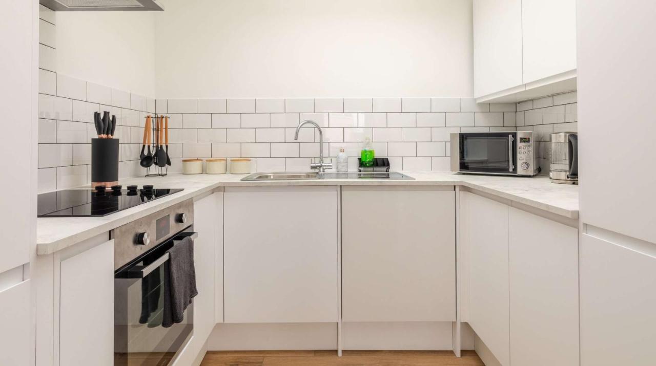 One Bed Top Floor, Brand New, Central Old Town Hastings Zewnętrze zdjęcie