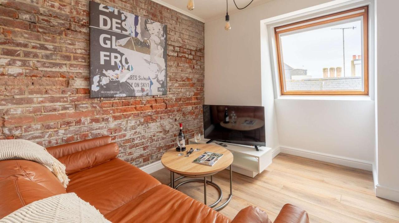 One Bed Top Floor, Brand New, Central Old Town Hastings Zewnętrze zdjęcie